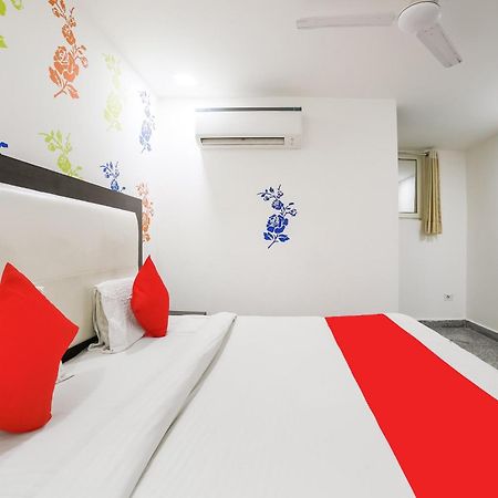 My Comfortable Hotel New Delhi Luaran gambar