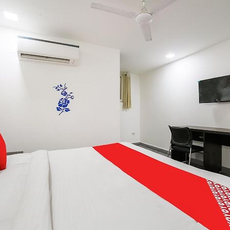 My Comfortable Hotel New Delhi Luaran gambar