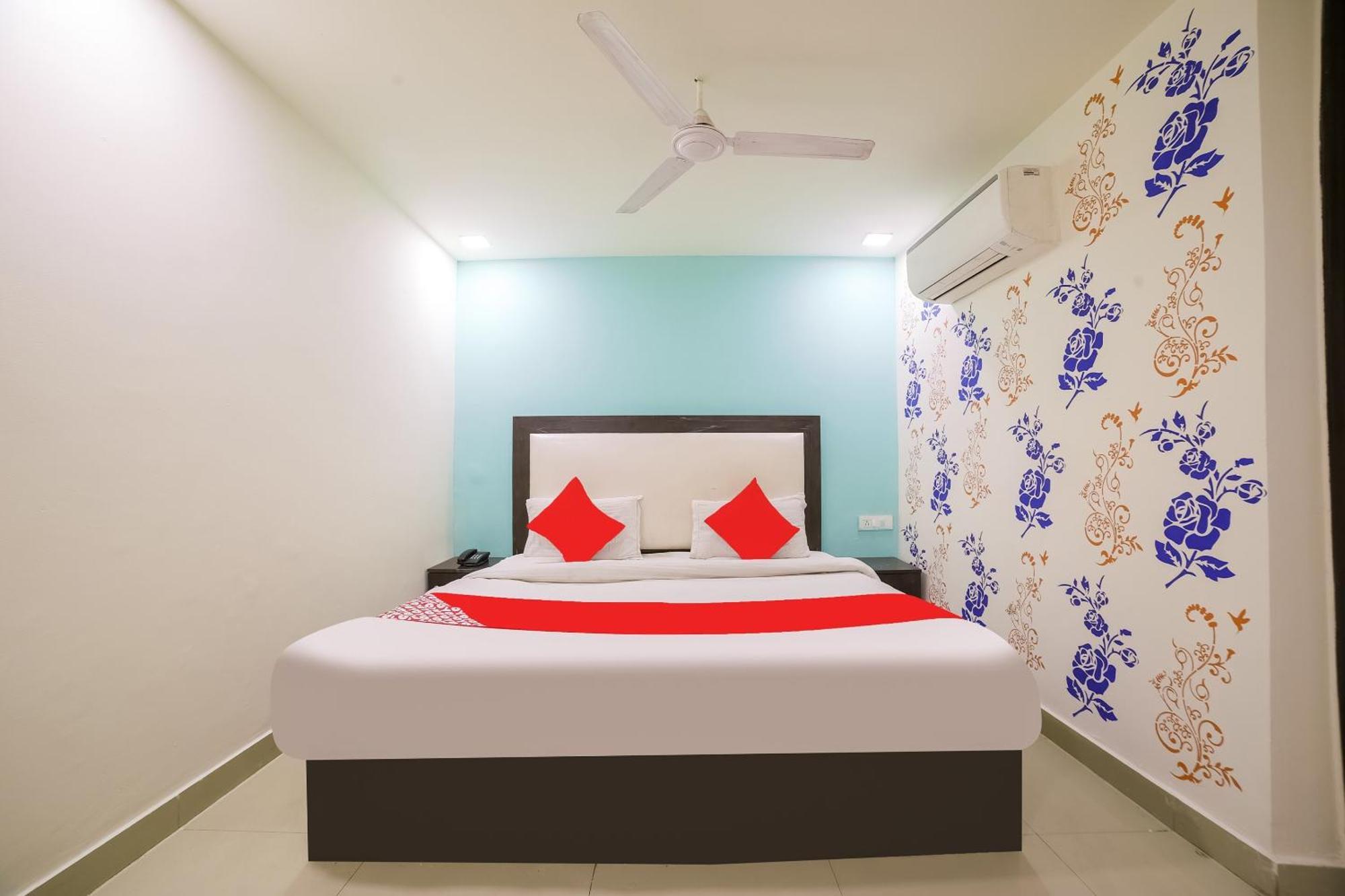 My Comfortable Hotel New Delhi Luaran gambar