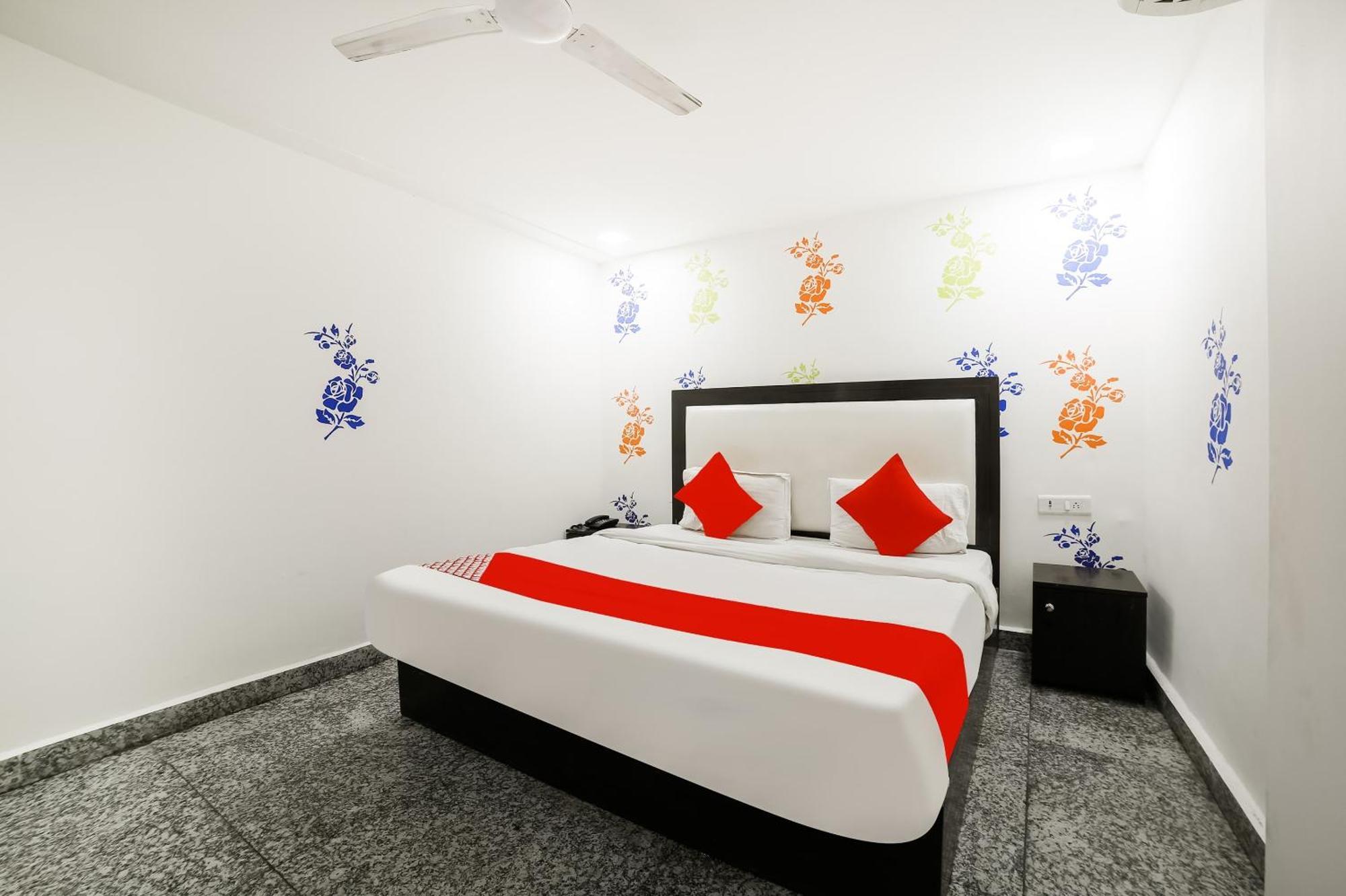 My Comfortable Hotel New Delhi Luaran gambar