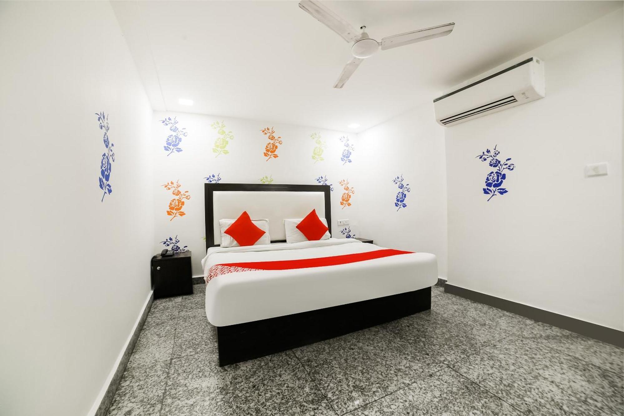 My Comfortable Hotel New Delhi Luaran gambar