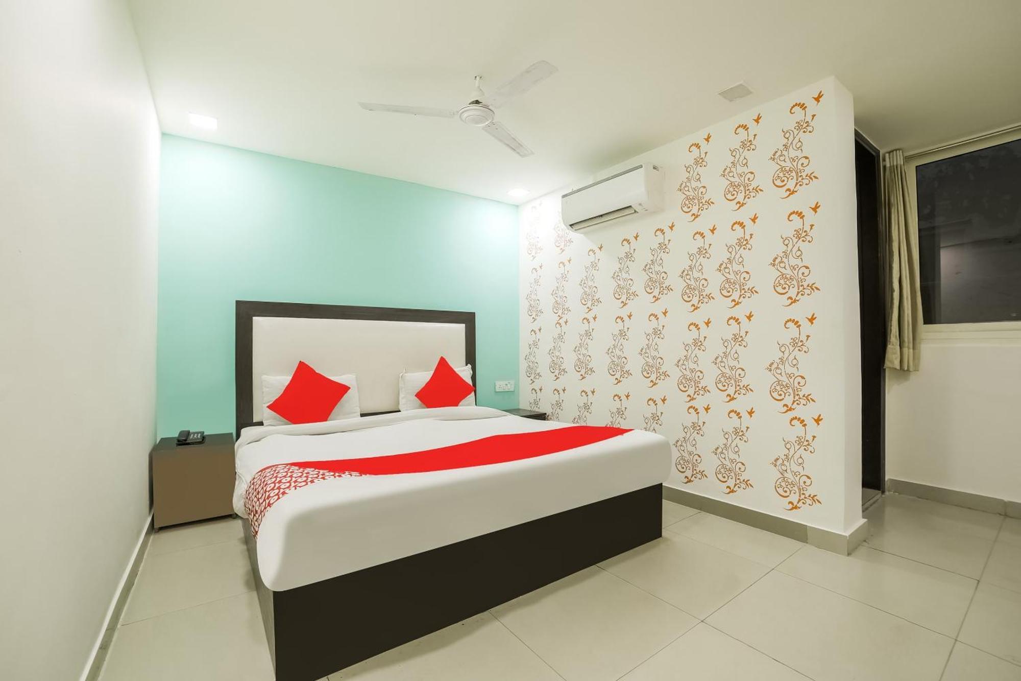 My Comfortable Hotel New Delhi Luaran gambar