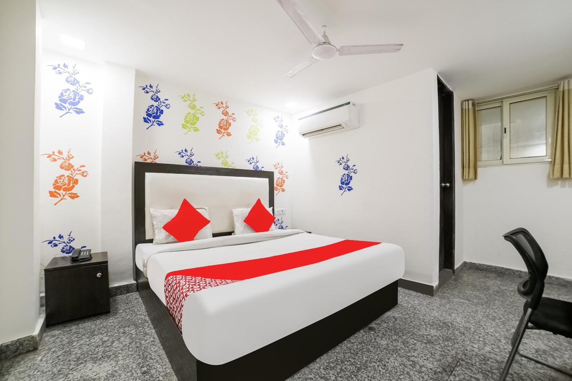 My Comfortable Hotel New Delhi Luaran gambar