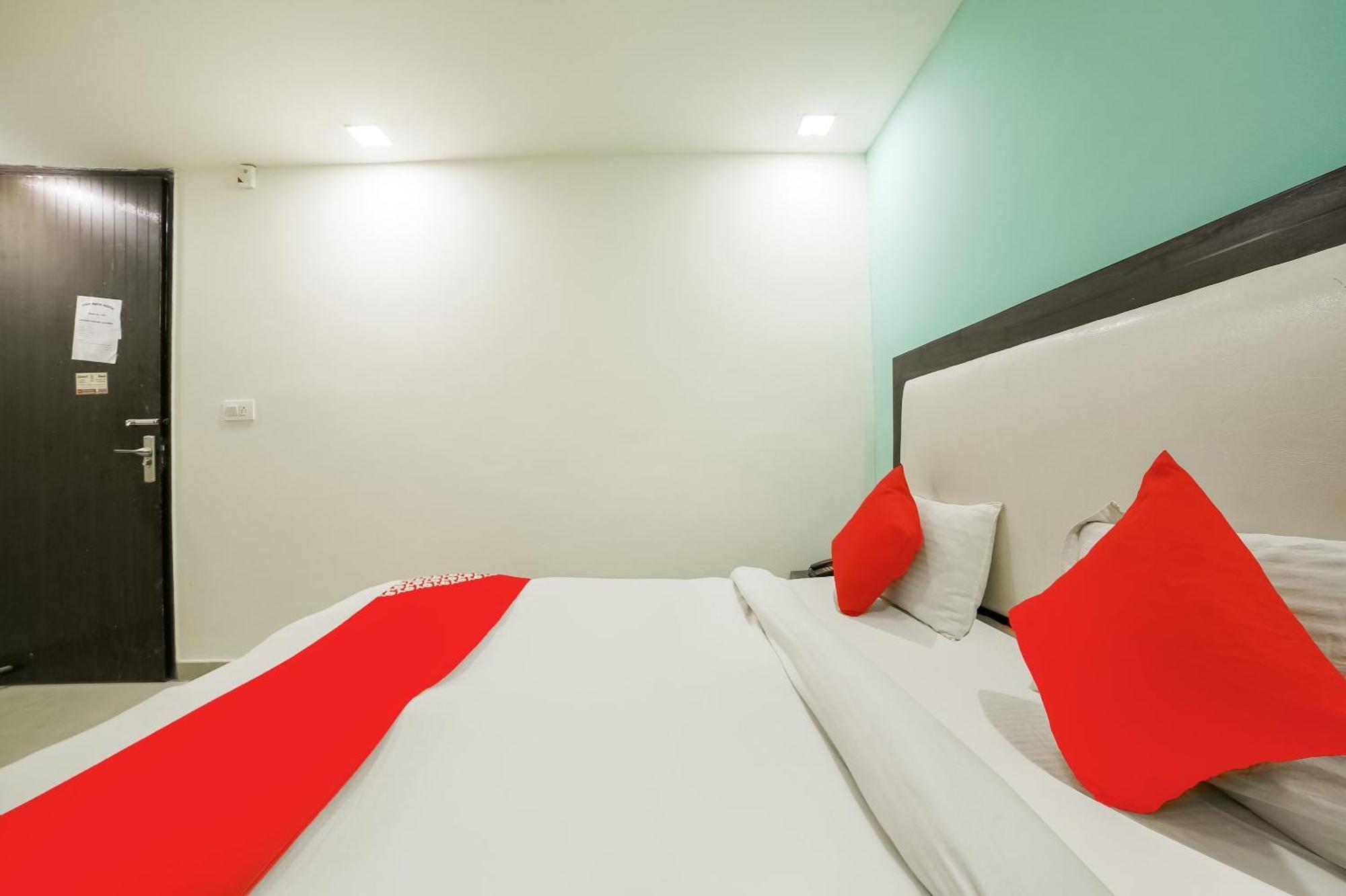 My Comfortable Hotel New Delhi Luaran gambar
